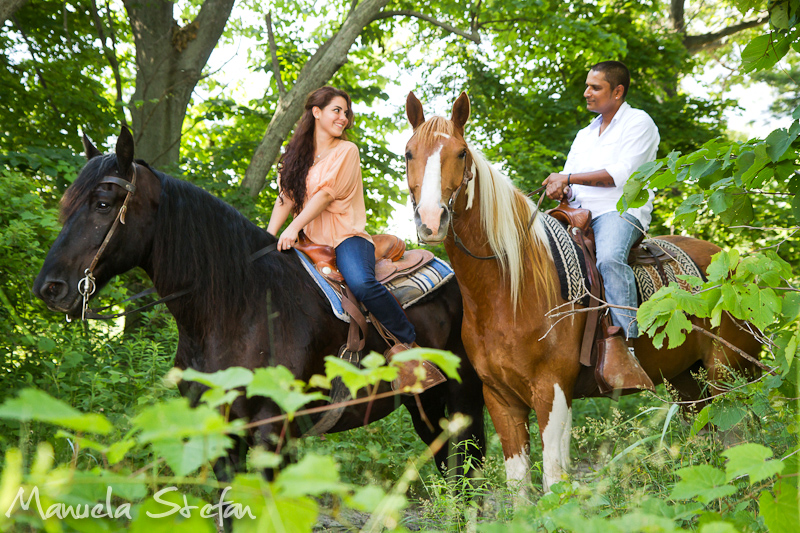 Engagement photos with horses